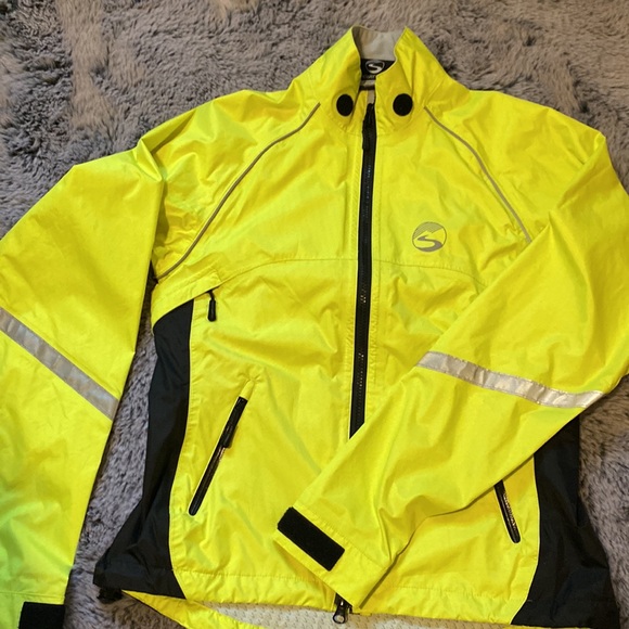 Showers Pass High Visibility Rain Cycling Jacket - Picture 2 of 16